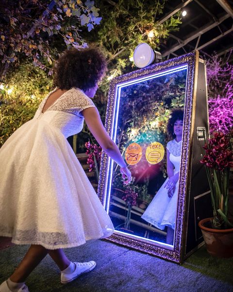 interactive_magic_mirror_hire